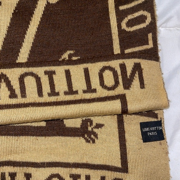 LOUIS VUITTON SCARF - Picture 3 of 4